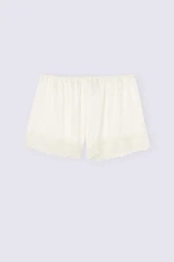 Shorts i siden med spets