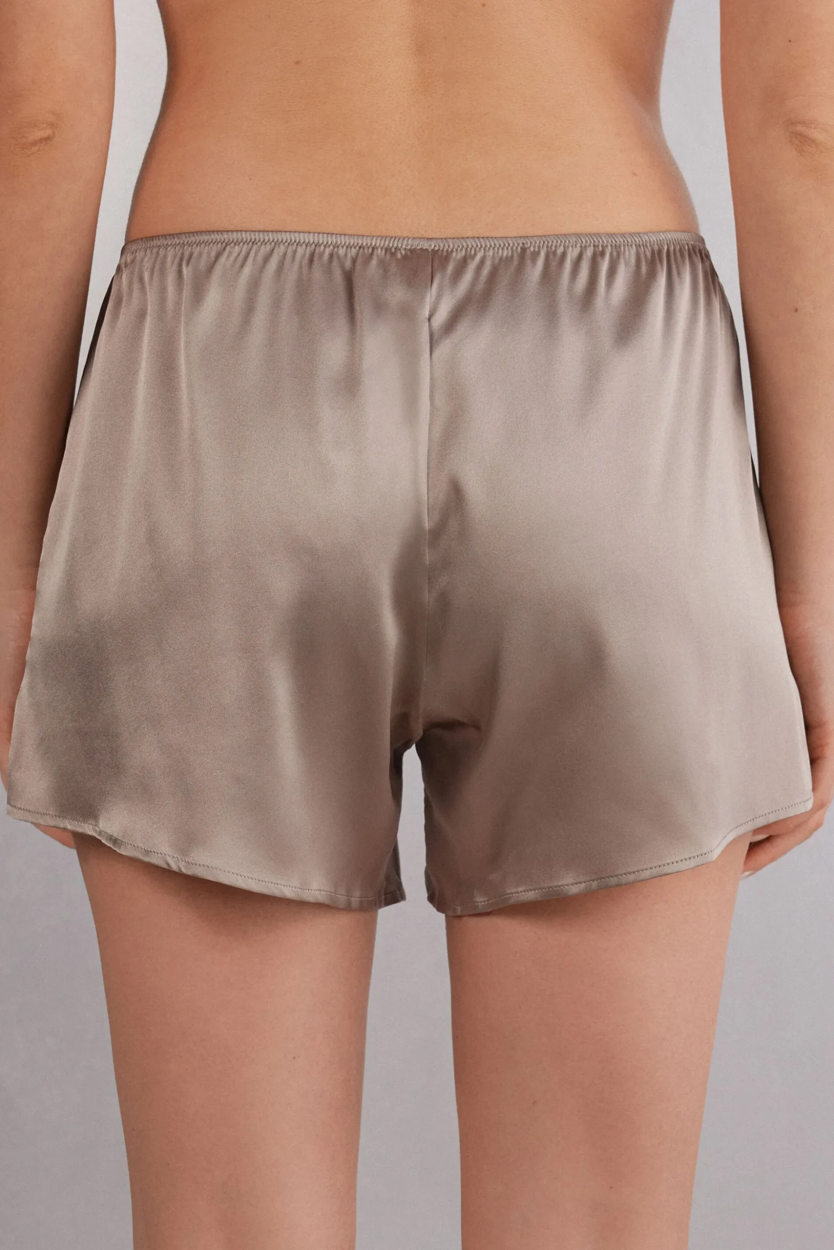Shorts i silke