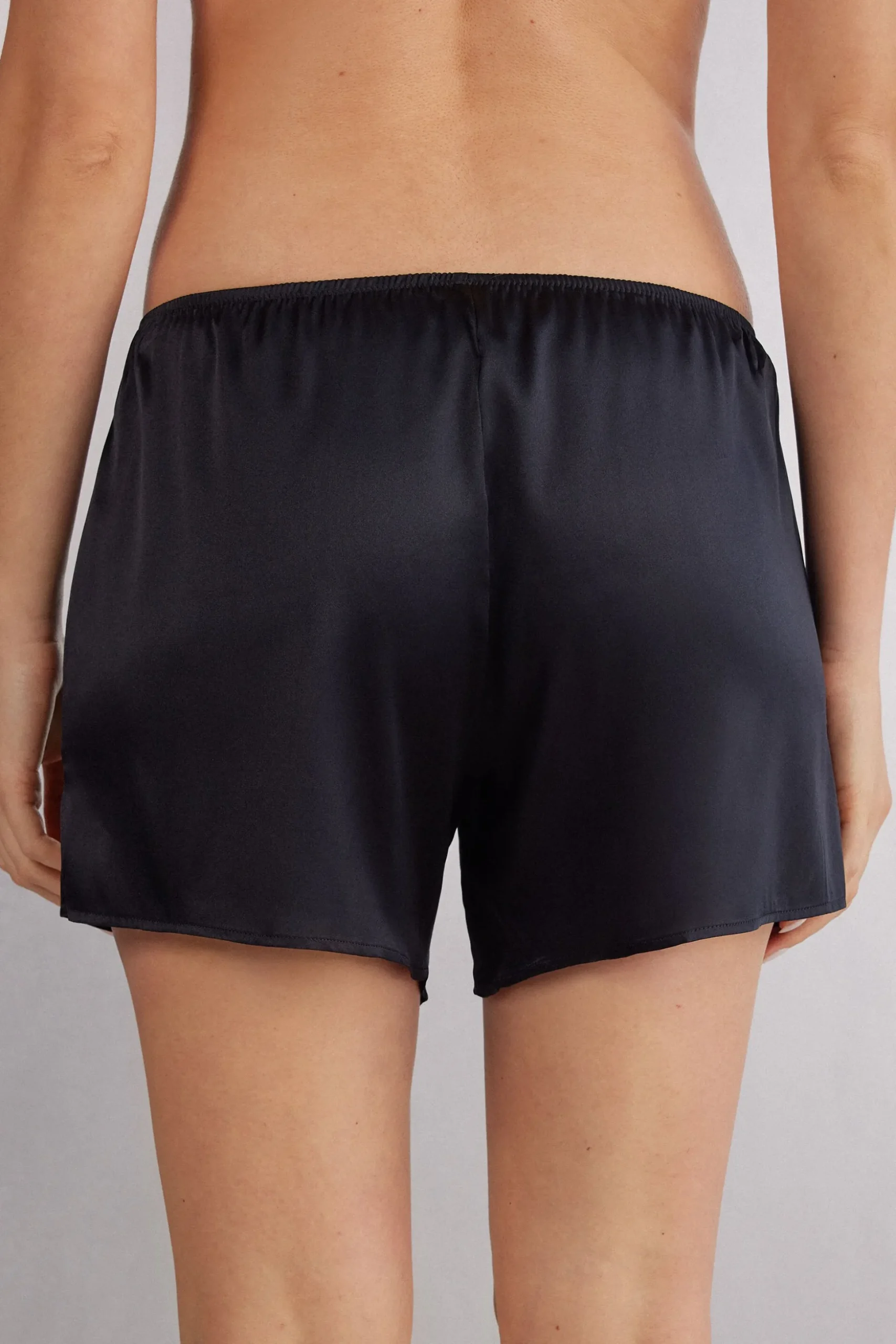 Shorts i silke