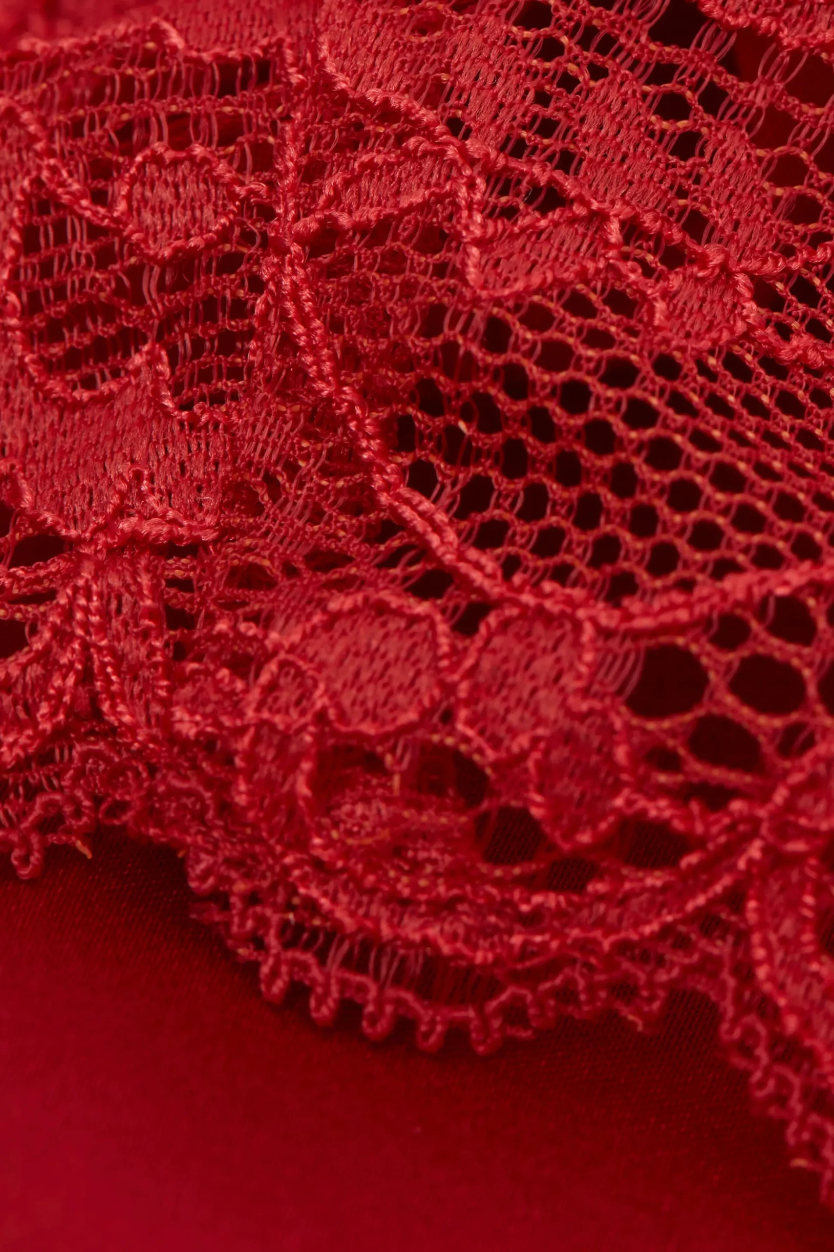Silk Slip med spetsdetalj