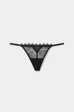 Stringtrosor i hipstermodell Intriguing Beauty
