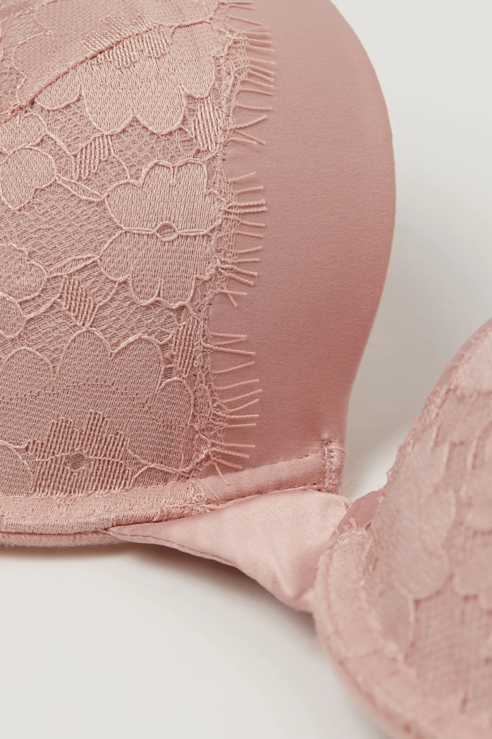 Superpushup-behå Elettra Satin Meets Lace